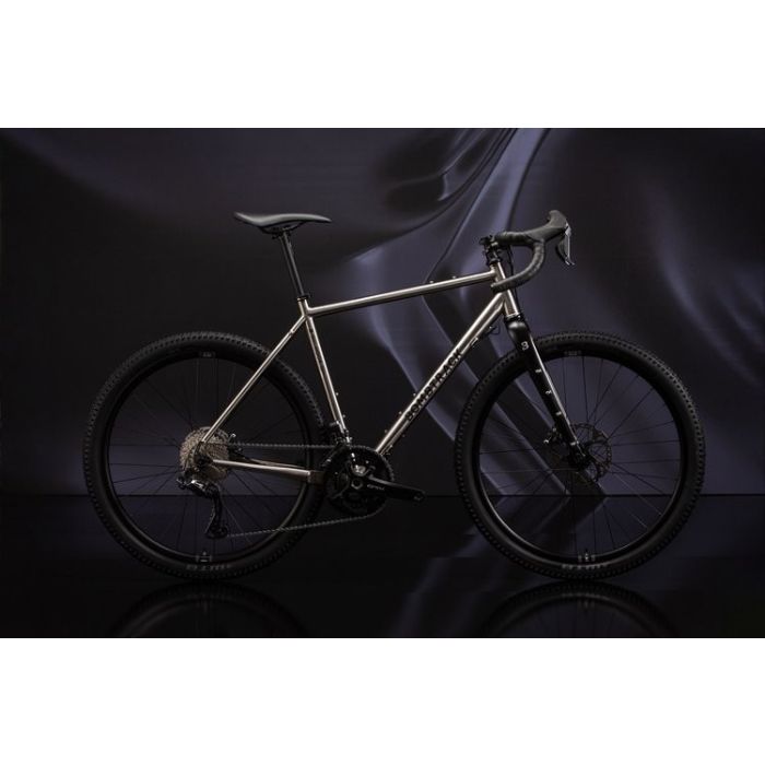 BOMBTRACK HOOK EXT TI Bike Titanium / Zwart