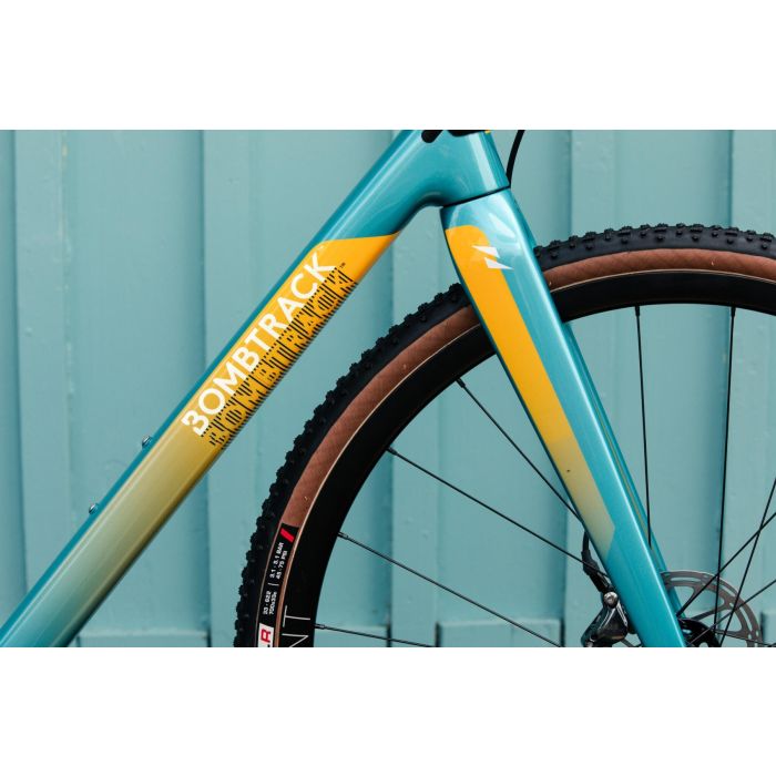 BOMBTRACK TENSION C Bike Matt Glossy Turquoise