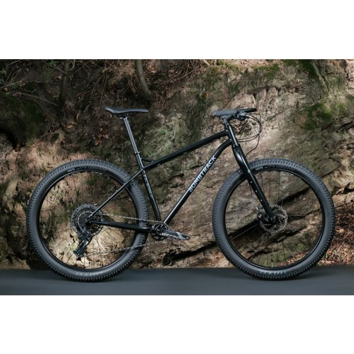BOMBTRACK BEYOND+ ADV Mat Zwart